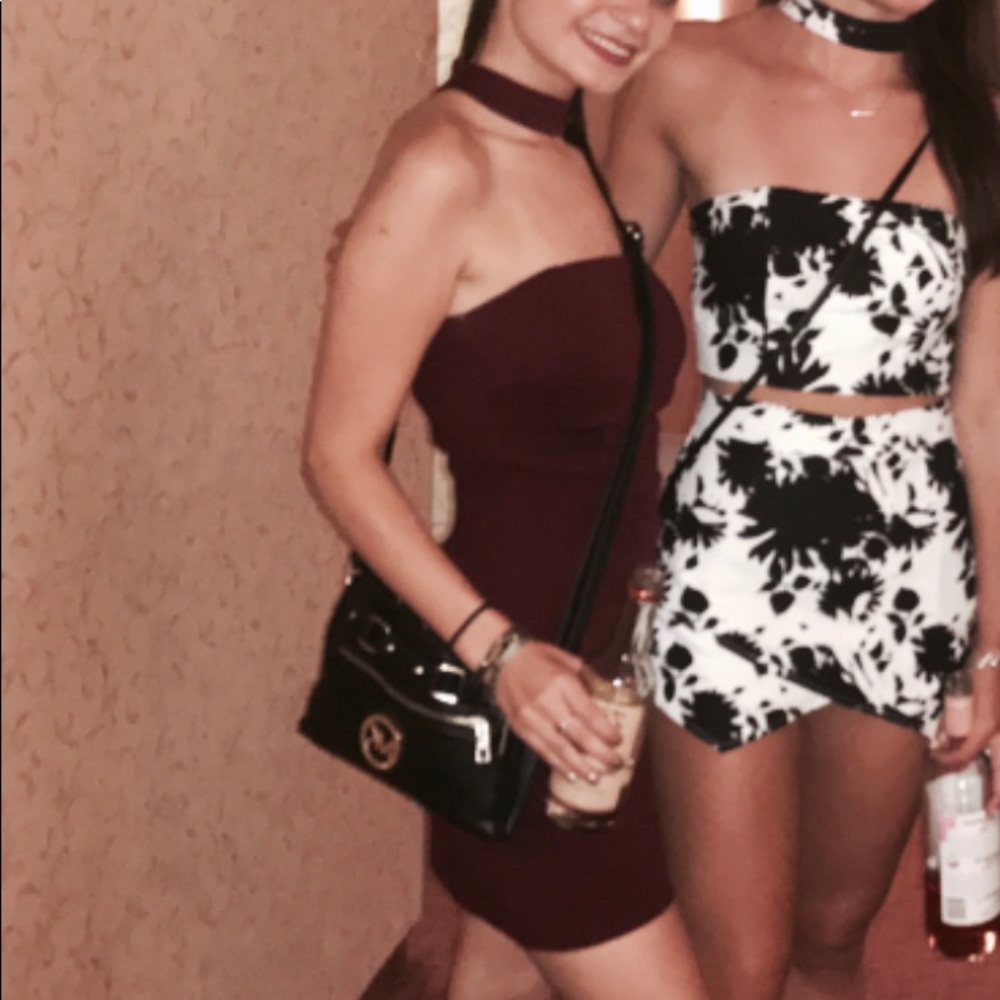 MAROON DRESS WITH CHOKER